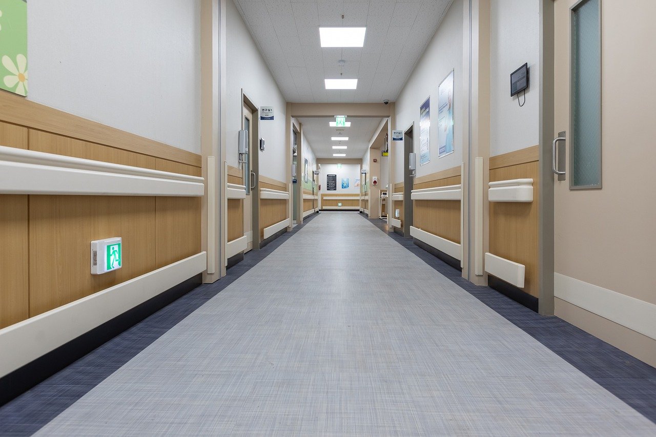 professional hospital cleaning