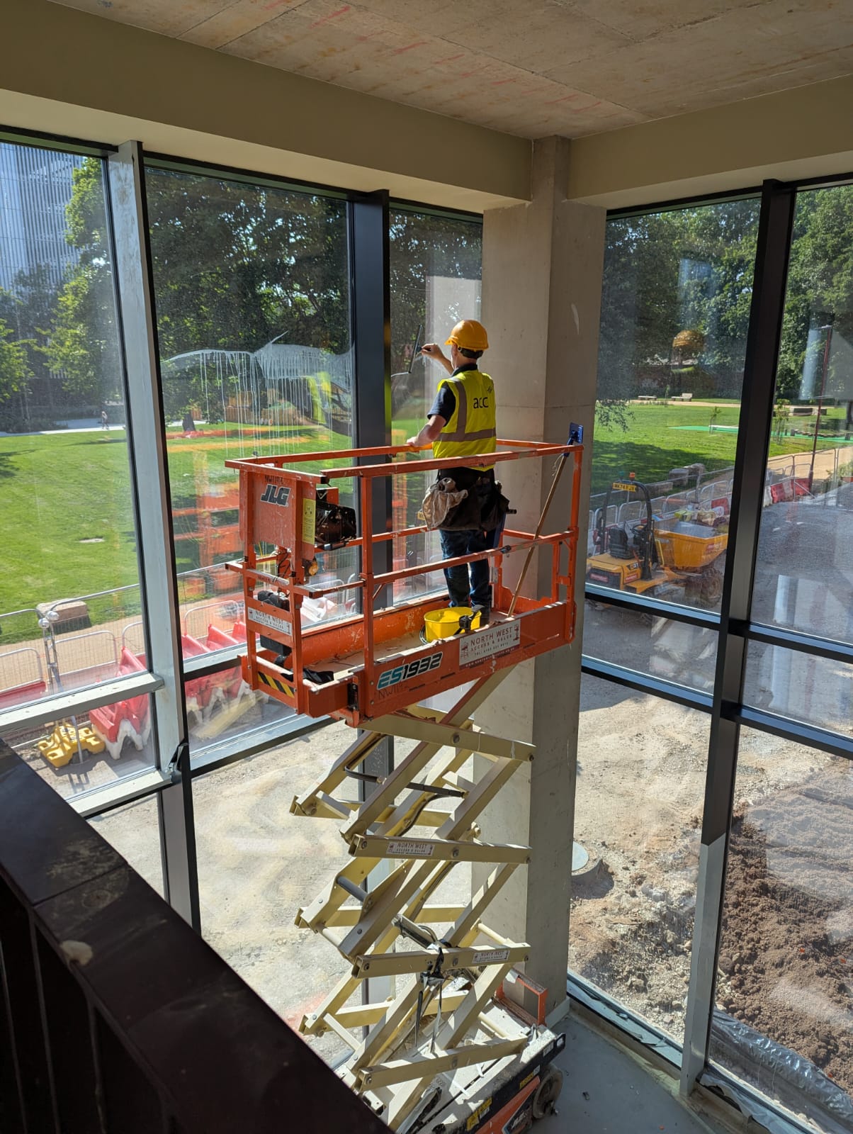 Scissor lift